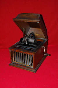 Edison Amberola machine.