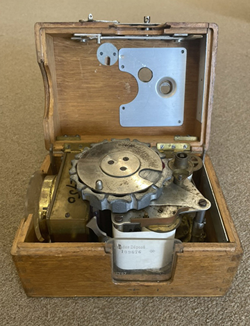 Pigeon Racing Timer - opened.